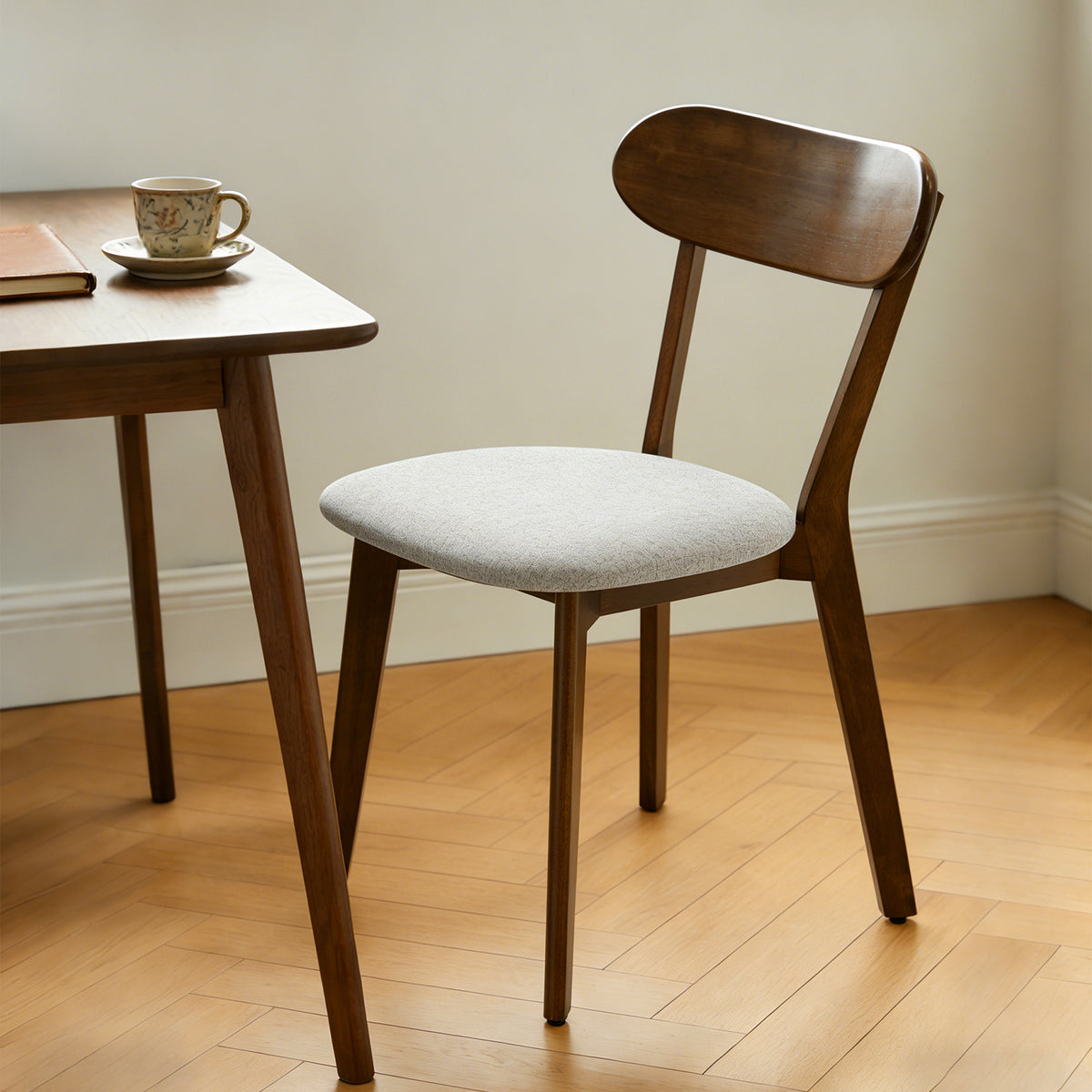 100% Solid Wood Dining Chairs with Curved Backrest Upholstered